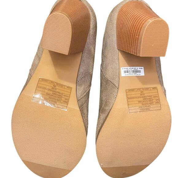 Torrid Tan Faux Suede Heeled Booties Size 10W Low Dip Ankle Boots Style L8333-02 - Picture 6 of 7